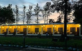 Singaras Coffee Country